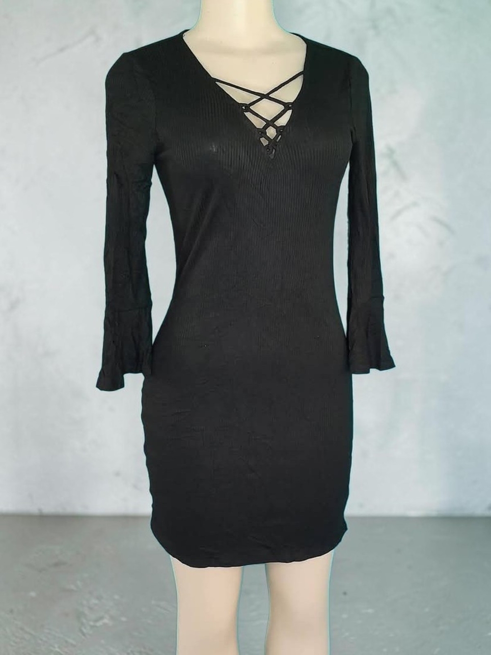 Ambiance Witchy Lace-Up V Neck Bodycon Dress - Picture 4 of 5
